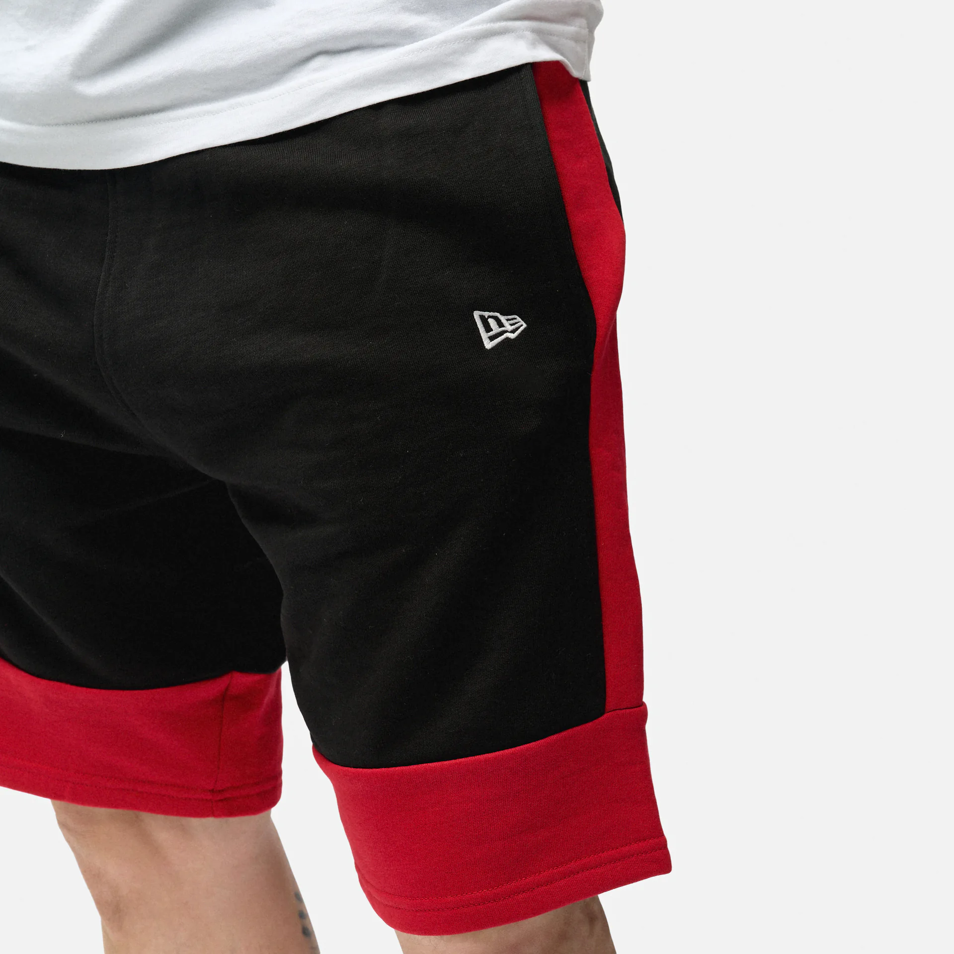 New Era NBA Colour Block Shorts Chicago Bulls Black Red