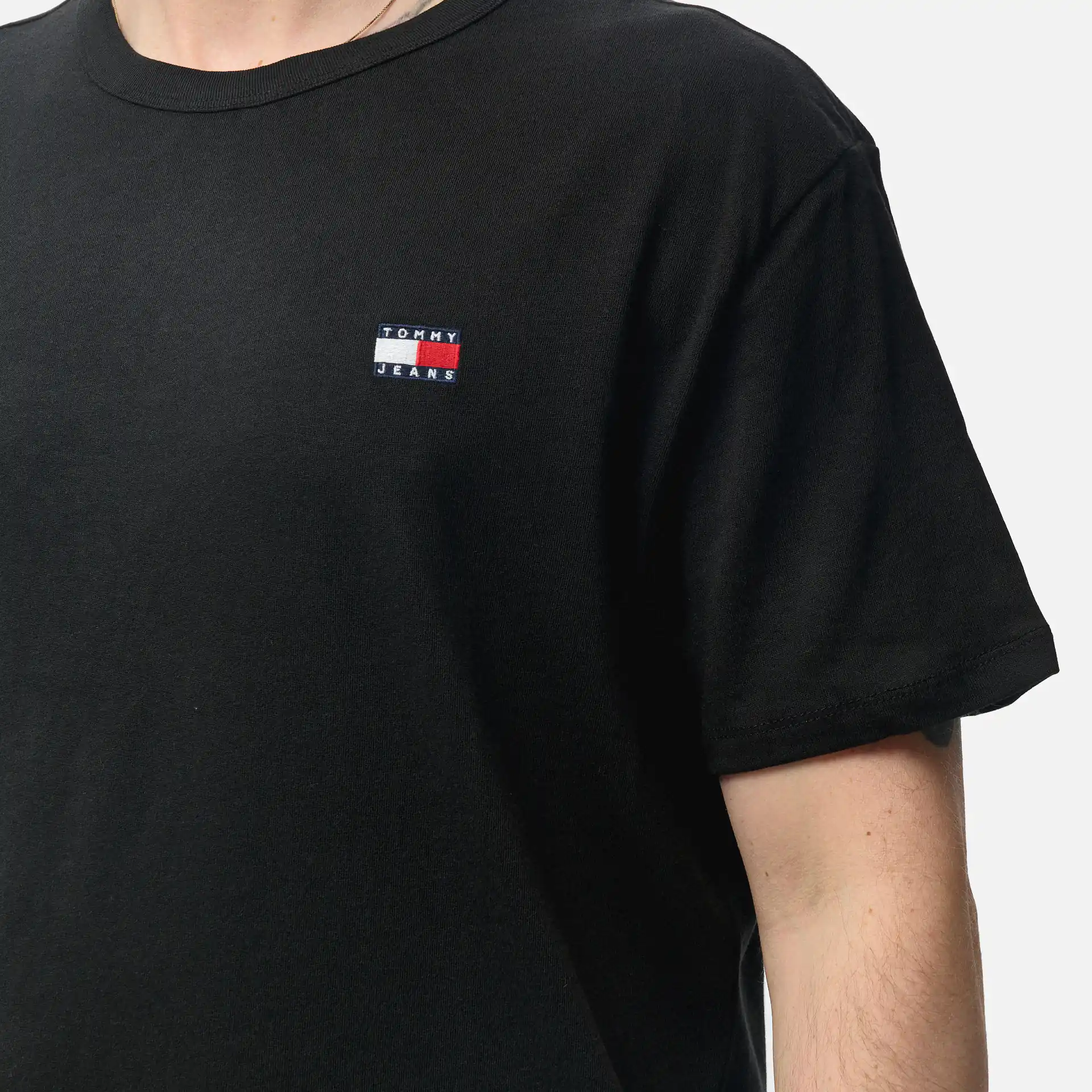 Tommy Jeans REG Badge T-Shirt EXT Black