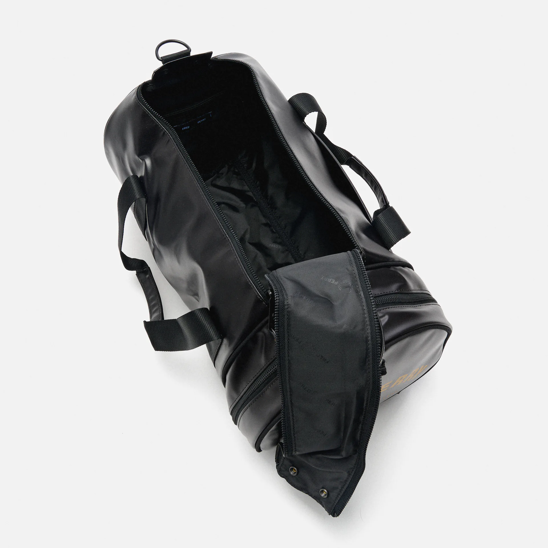 Fred Perry Tonal PU Barrel Bag Black/Gold