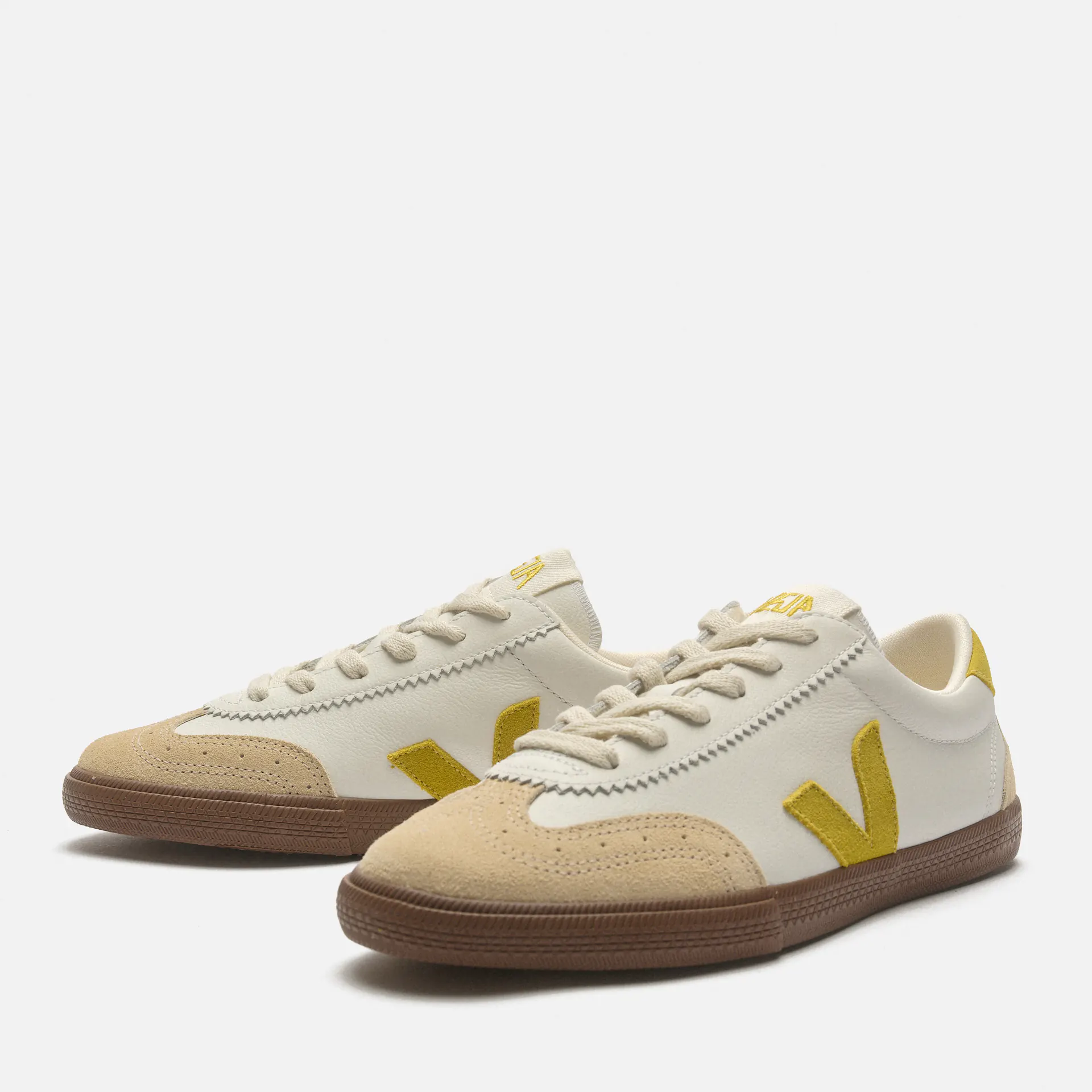 Veja Volley O.T. Leather Sneaker White/Liquor/Bark